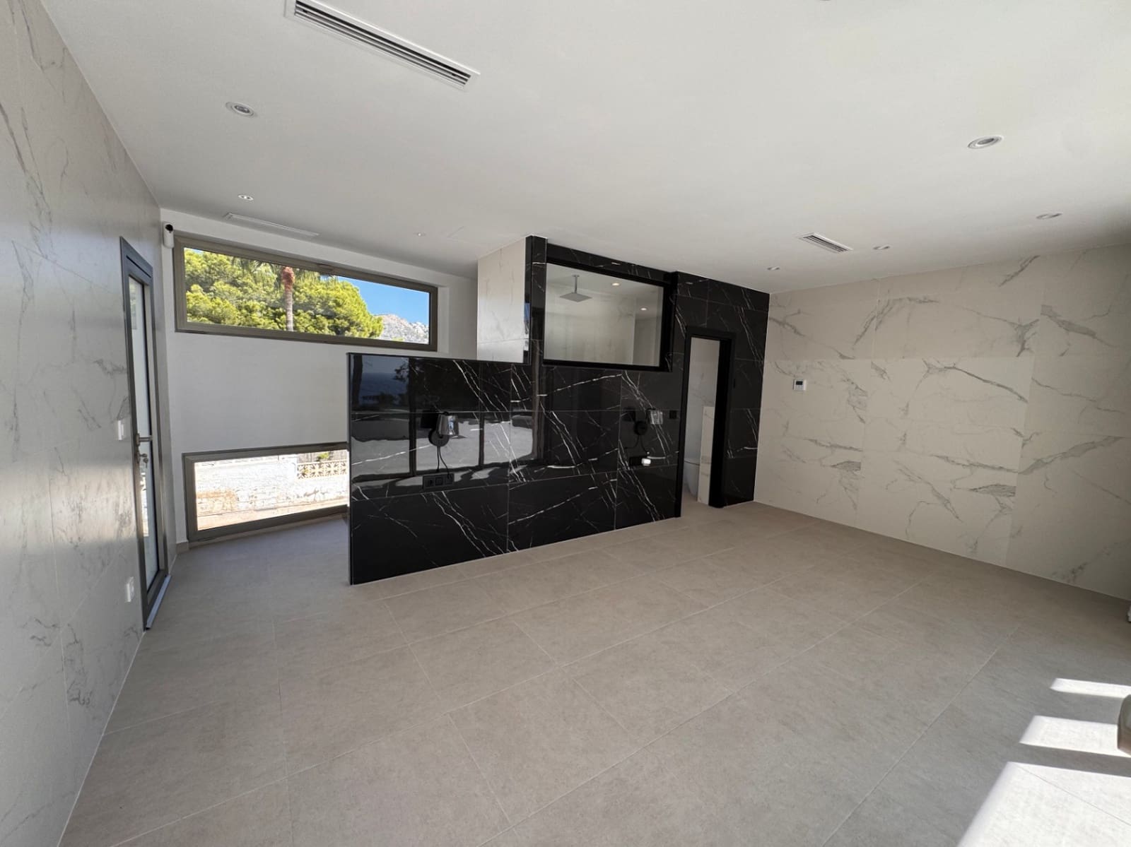 4 bedroom Villa for sale in Moraira with pool garage - € 1,095,000 (Ref: 8424361)