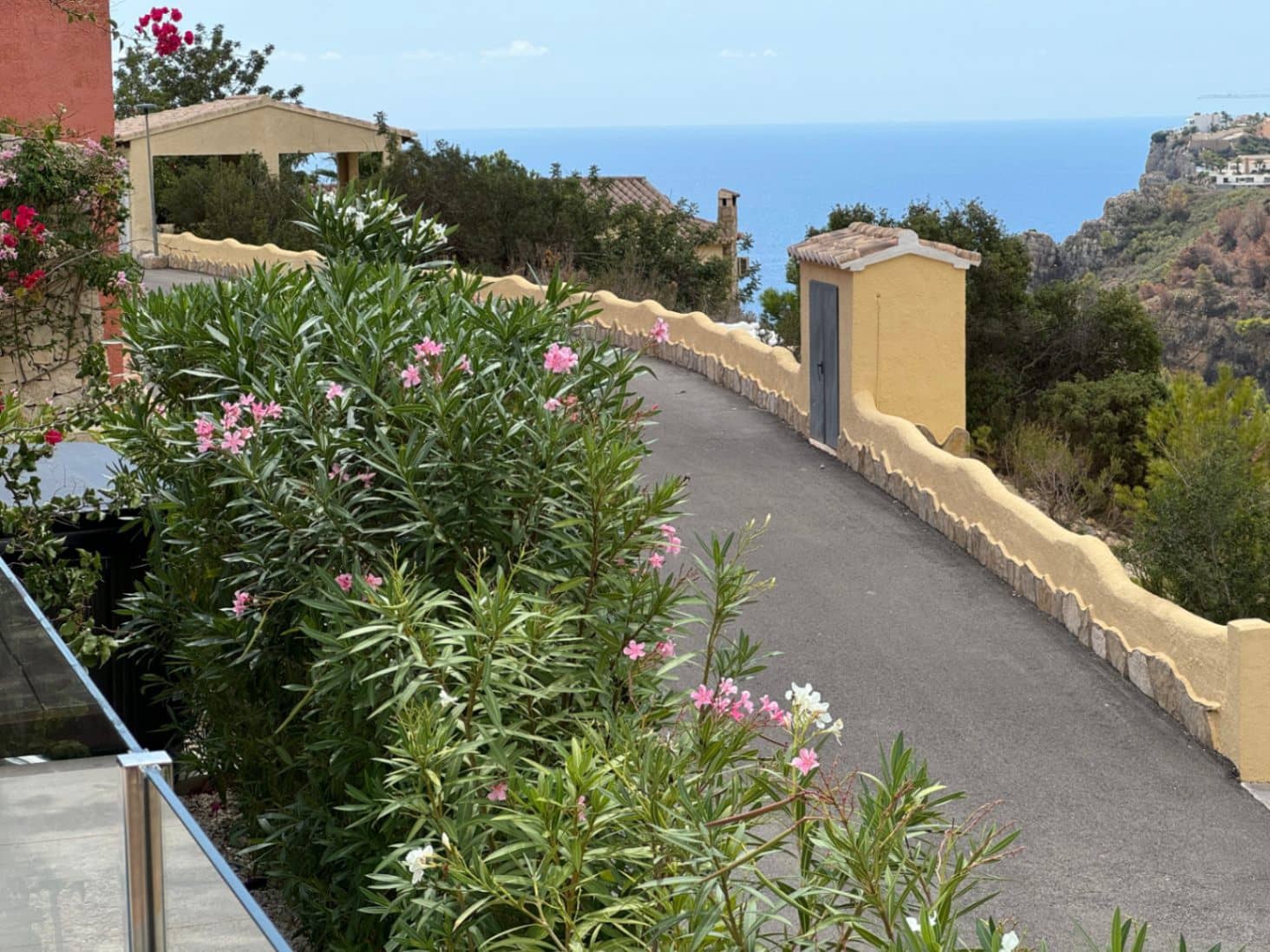 3 bedroom Villa for sale in Cumbre del Sol with pool garage - € 749,000 (Ref: 8527897)