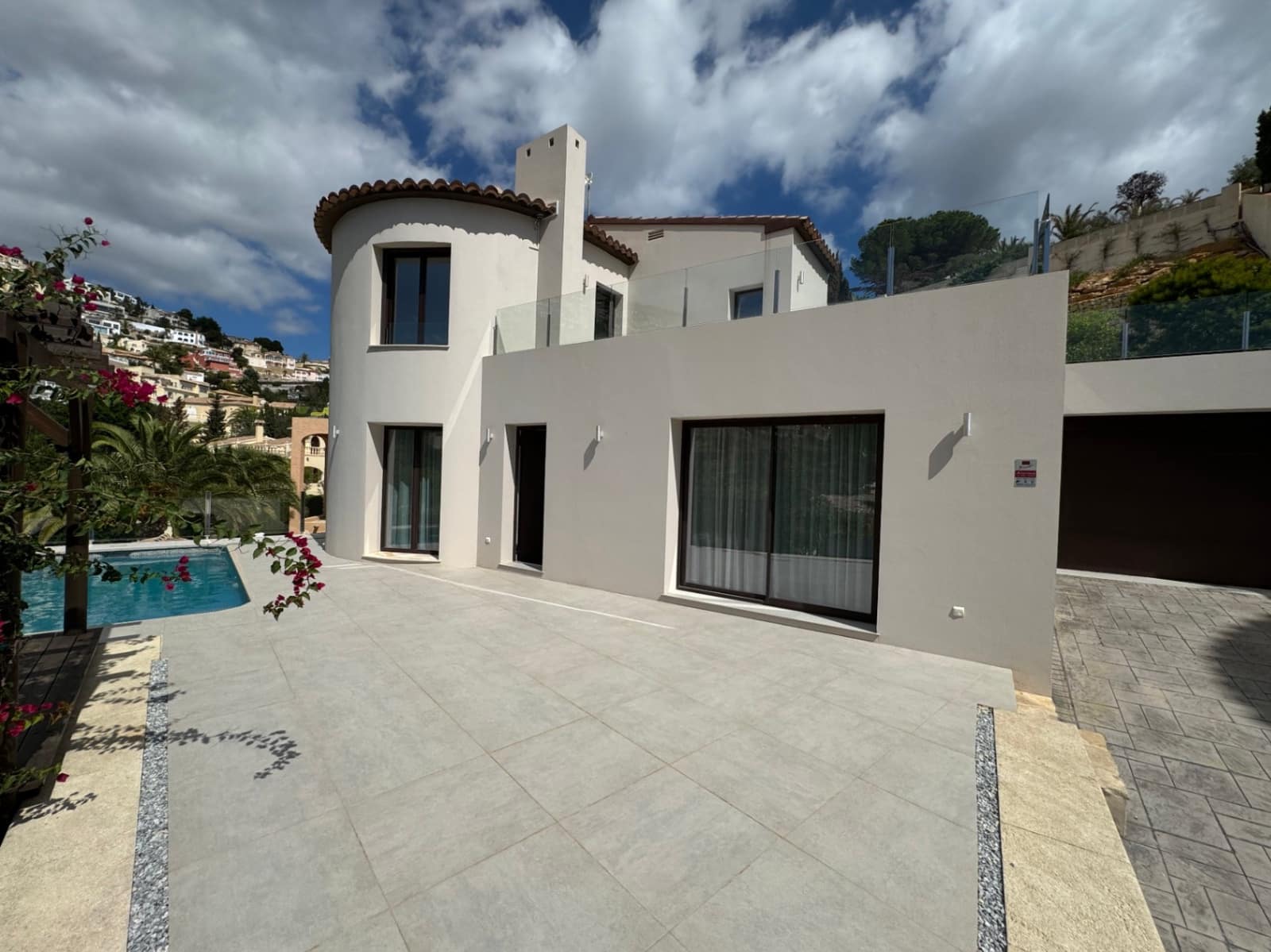 3 bedroom Villa for sale in Cumbre del Sol with pool garage - € 749,000 (Ref: 8527897)