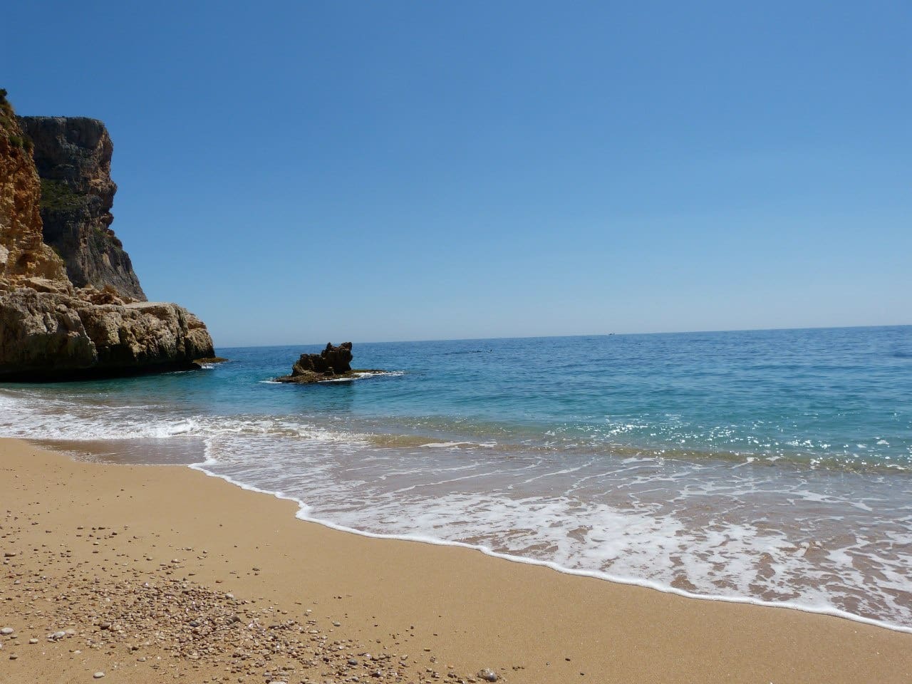 3 bedroom Villa for sale in Cumbre del Sol with garage - € 2,495,000 (Ref: 8881162)