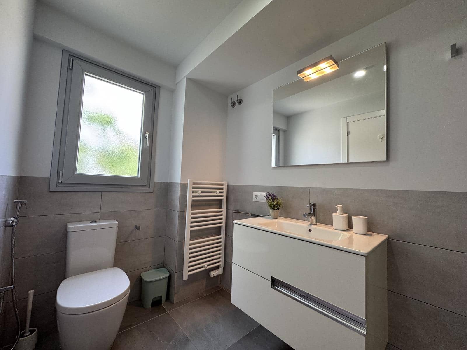 Villa/Maison de 4 chambres à louer à Moraira avec piscine garage - 3 900 € (Ref: 9000998)