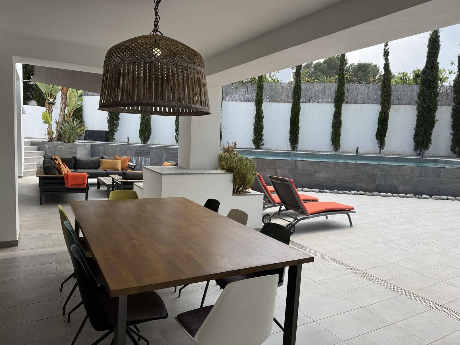 Villa/Maison de 4 chambres à louer à Moraira avec piscine garage - 3 900 € (Ref: 9000998)