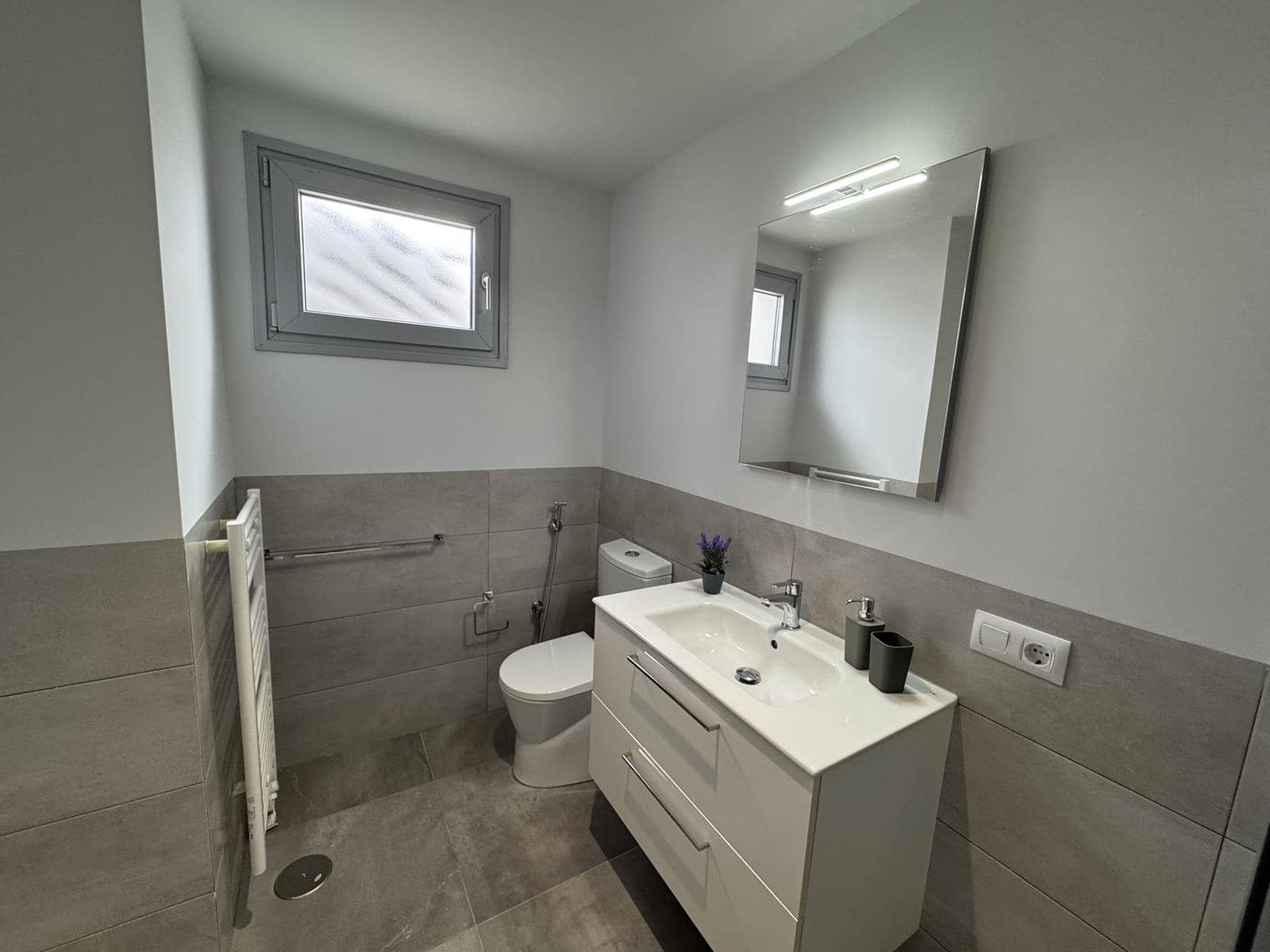 Villa/Maison de 4 chambres à louer à Moraira avec piscine garage - 3 900 € (Ref: 9000998)