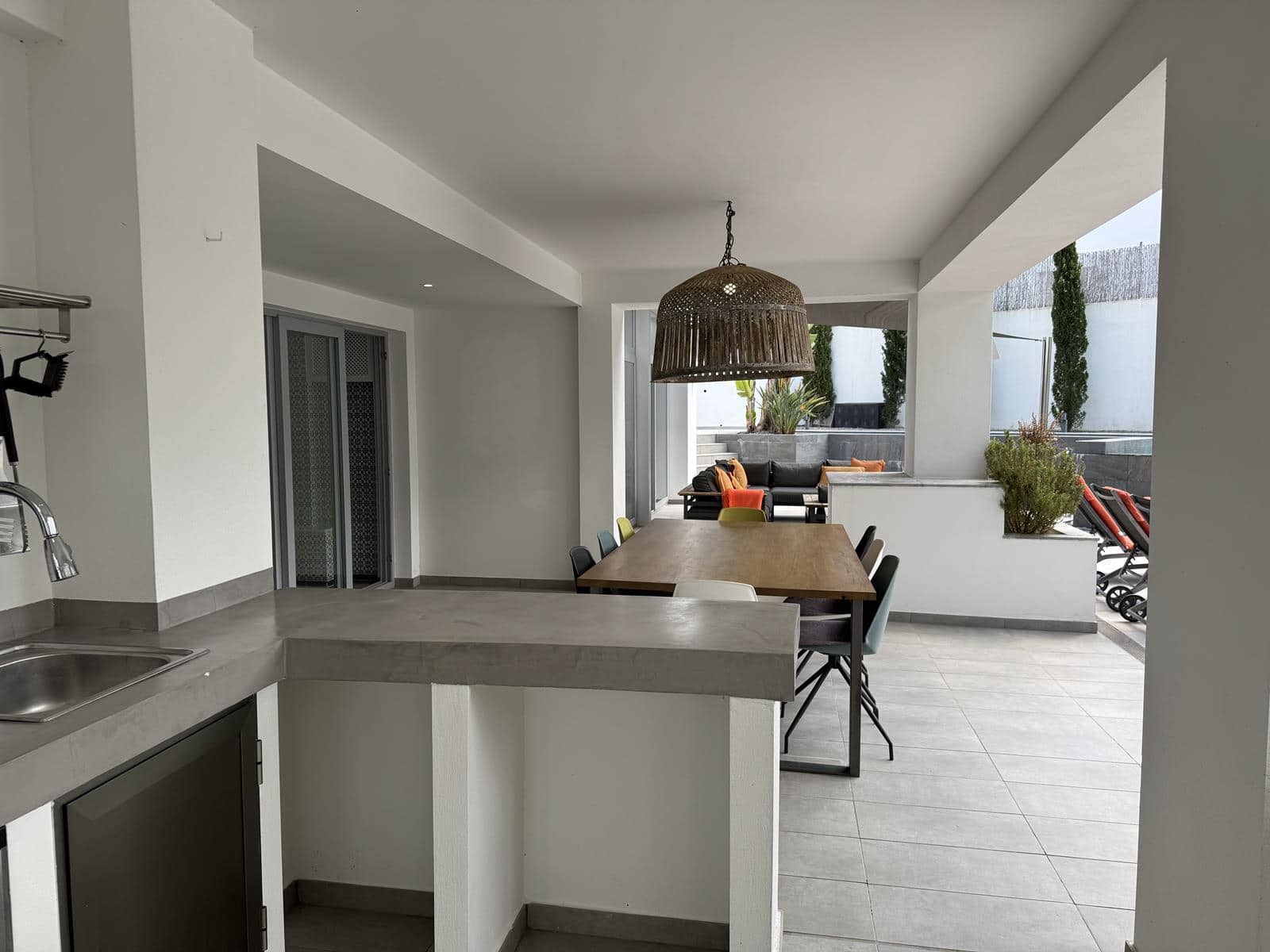 Villa/Maison de 4 chambres à louer à Moraira avec piscine garage - 3 900 € (Ref: 9000998)