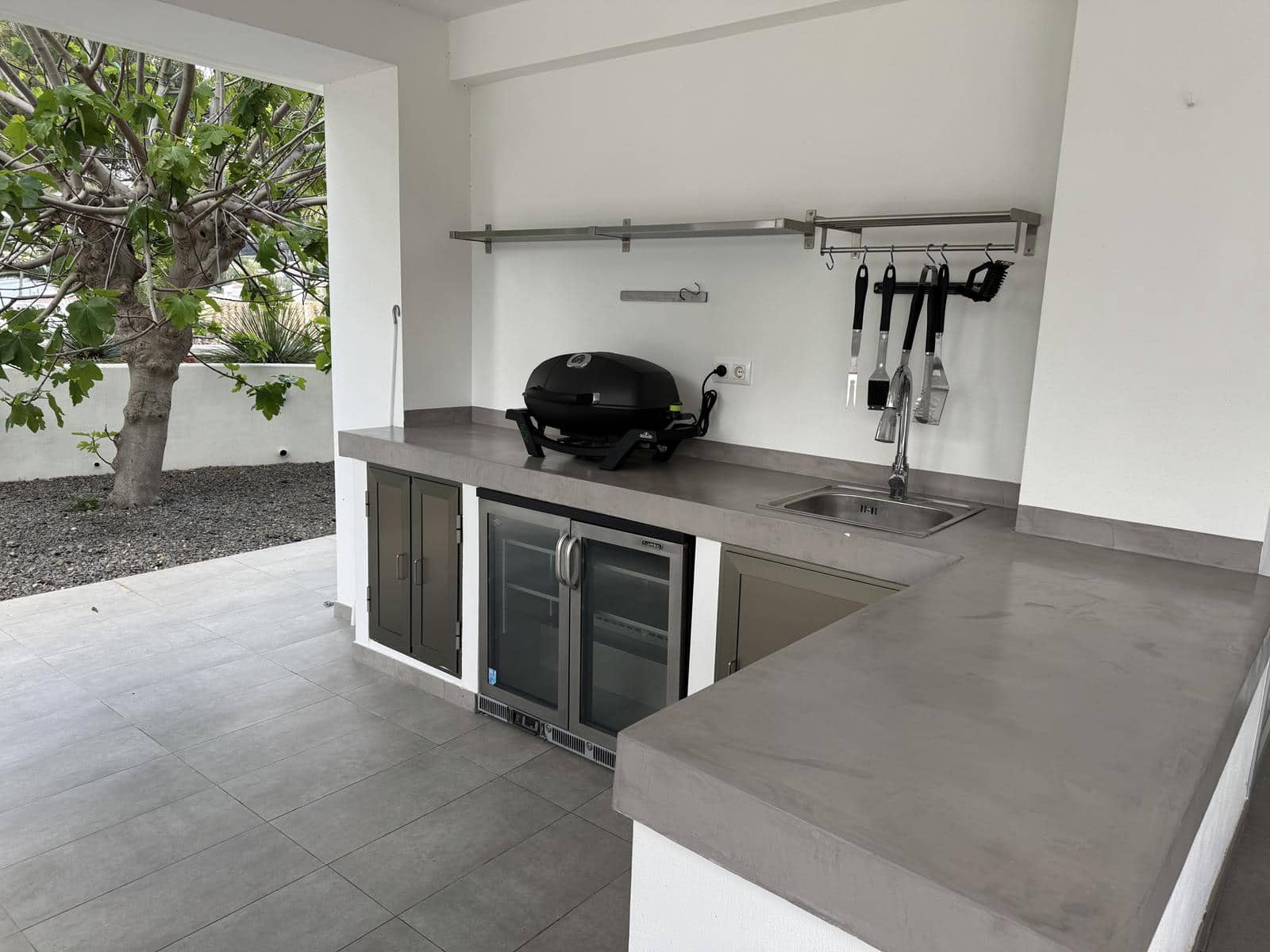 Villa/Maison de 4 chambres à louer à Moraira avec piscine garage - 3 900 € (Ref: 9000998)