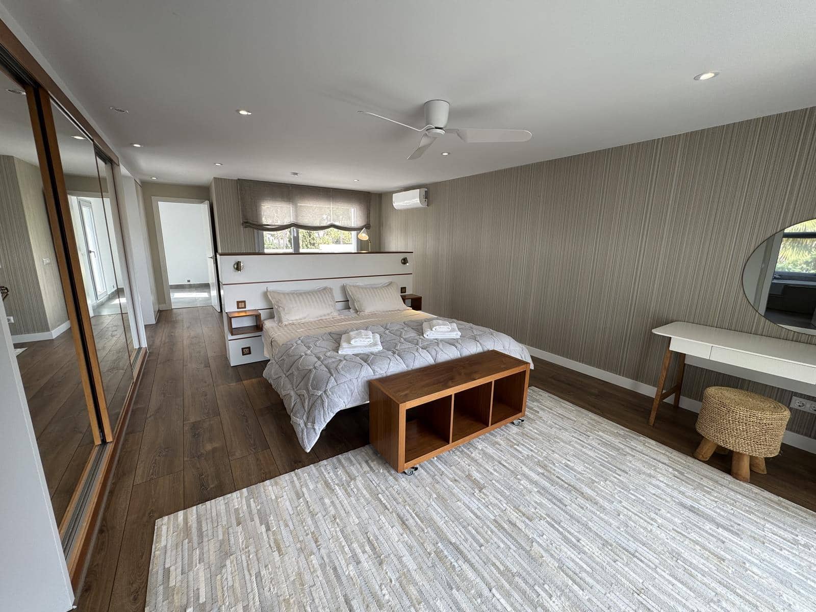 Villa/Maison de 4 chambres à louer à Moraira avec piscine garage - 3 900 € (Ref: 9000998)