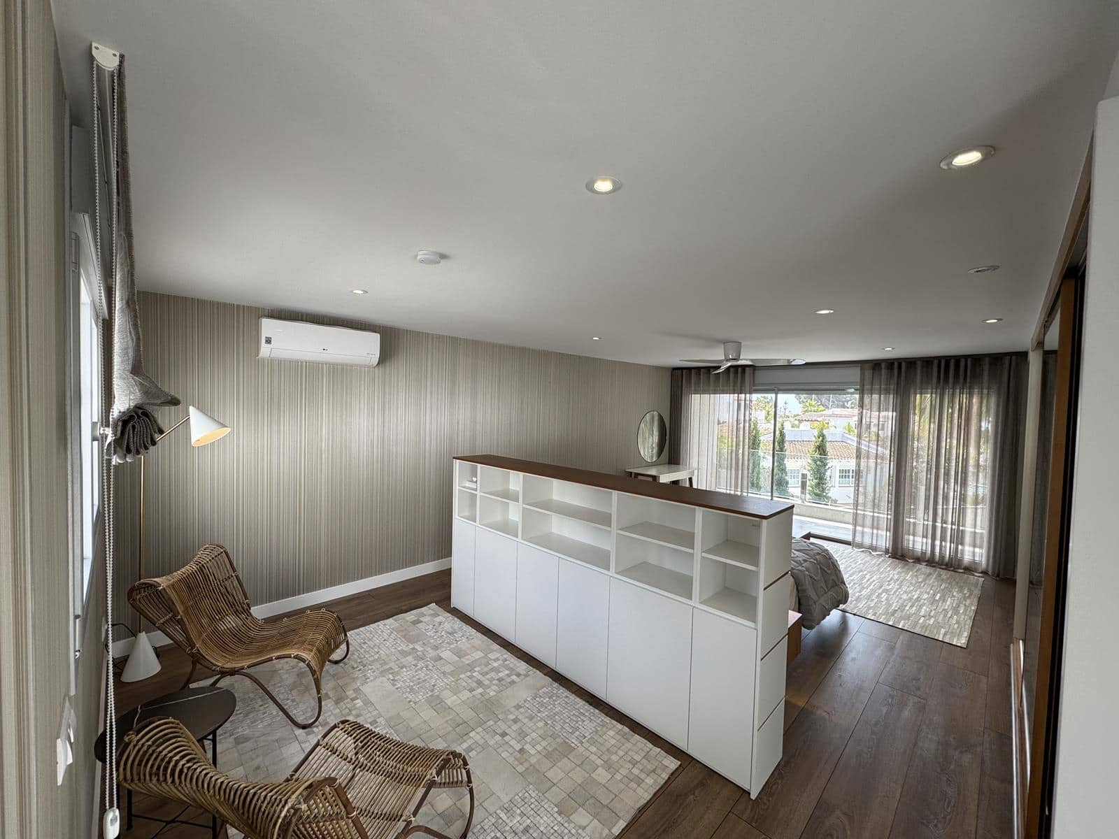 Villa/Maison de 4 chambres à louer à Moraira avec piscine garage - 3 900 € (Ref: 9000998)