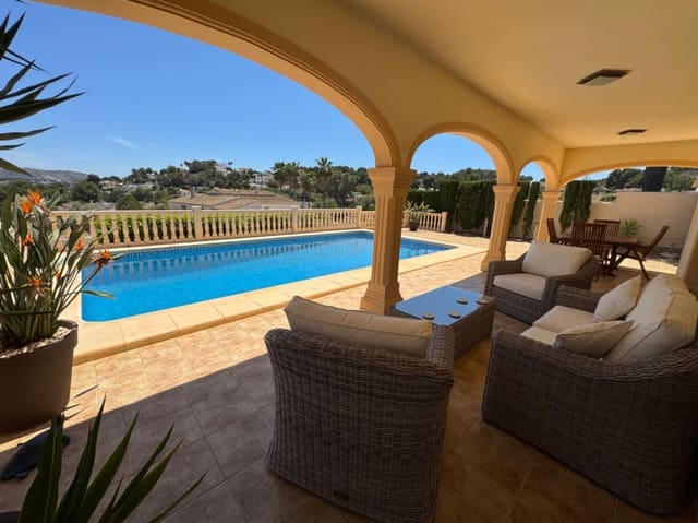 4 sovrum Villa till salu i Moraira, Teulada-Moraira med pool garage - 789 000 € (Ref: 9008816)