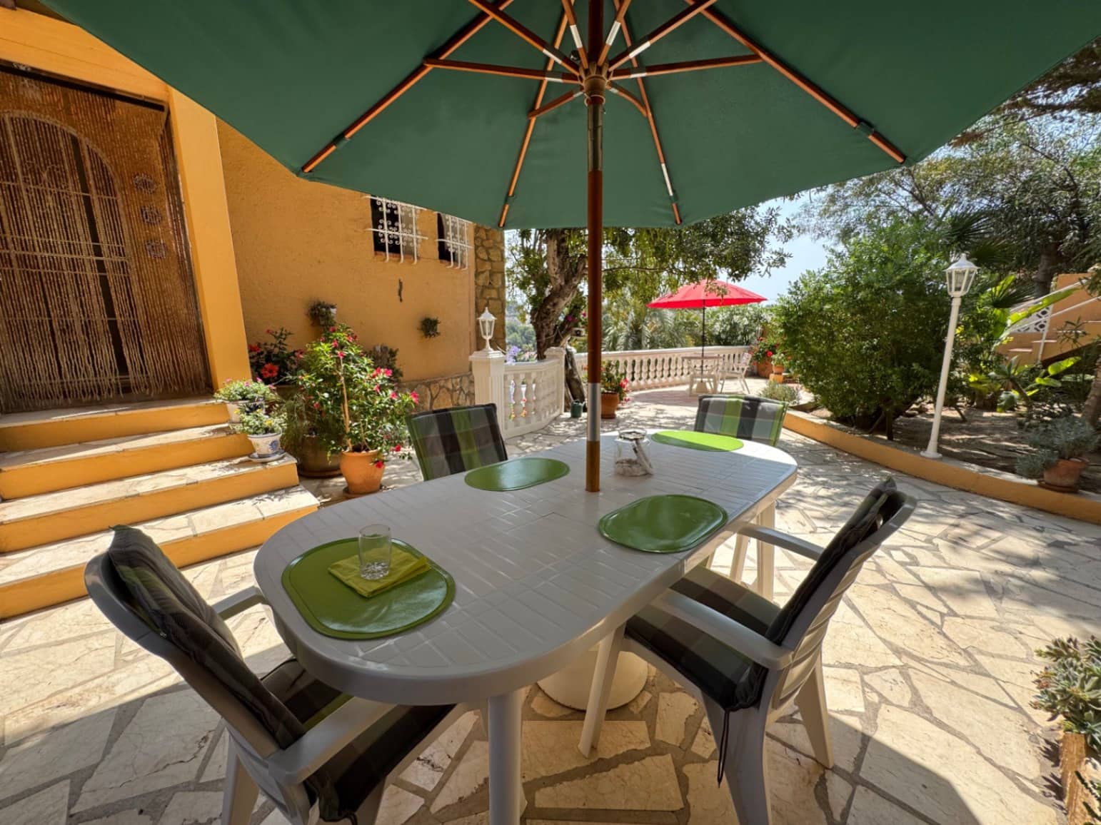 3 makuuhuone Huvila myytävänä paikassa Benissa mukana 
autotalli - 475 000 € (Ref: 9062093)