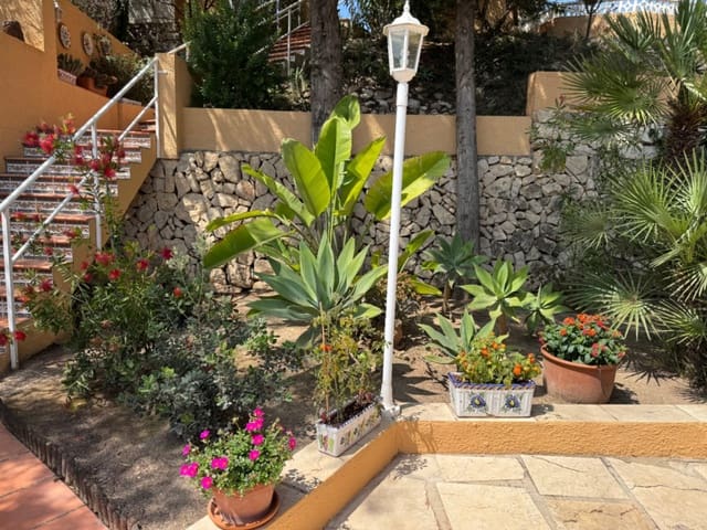 3 makuuhuone Huvila myytävänä paikassa Benissa mukana 
autotalli - 475 000 € (Ref: 9062093)