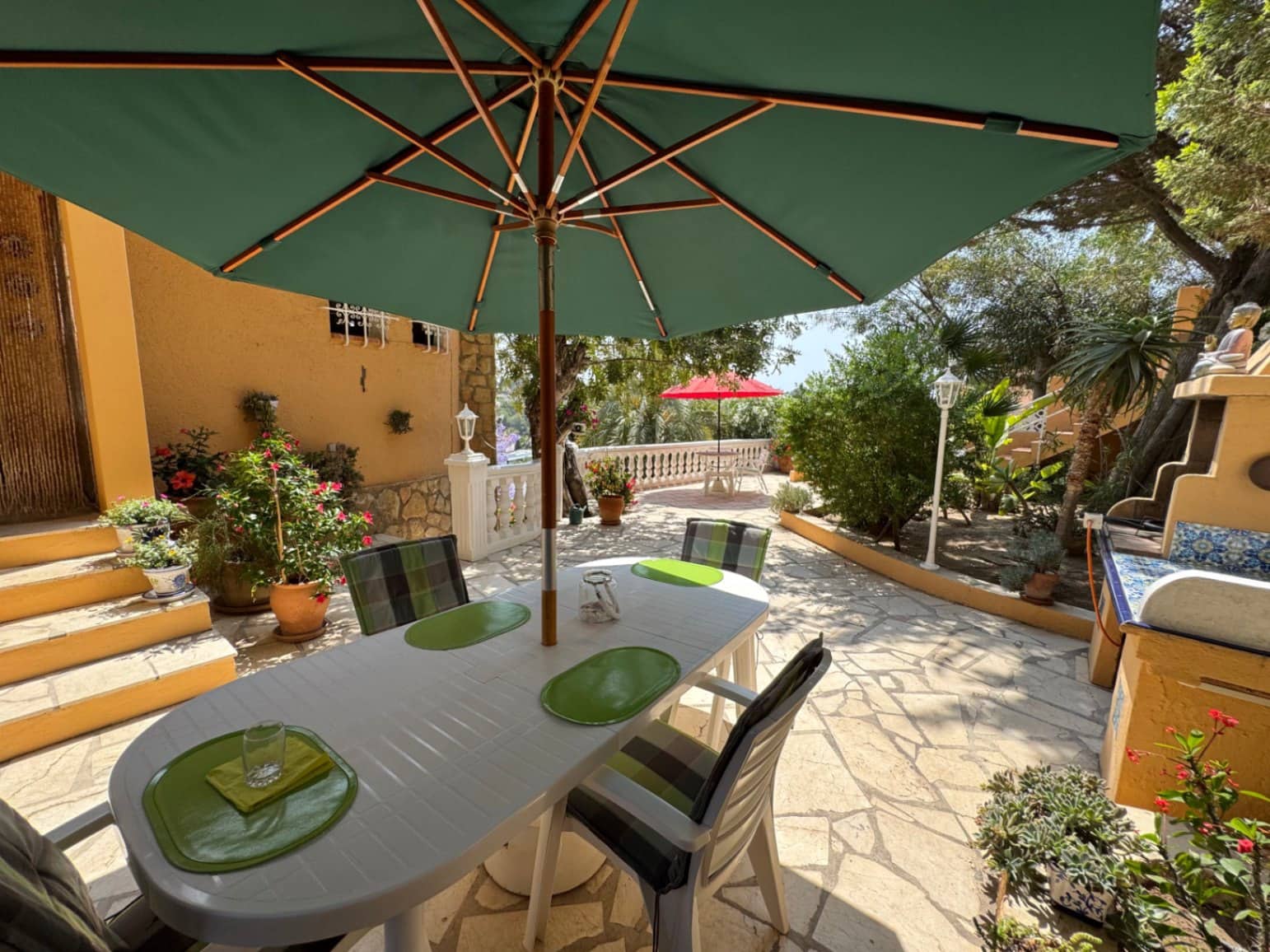 3 makuuhuone Huvila myytävänä paikassa Benissa mukana 
autotalli - 475 000 € (Ref: 9062093)