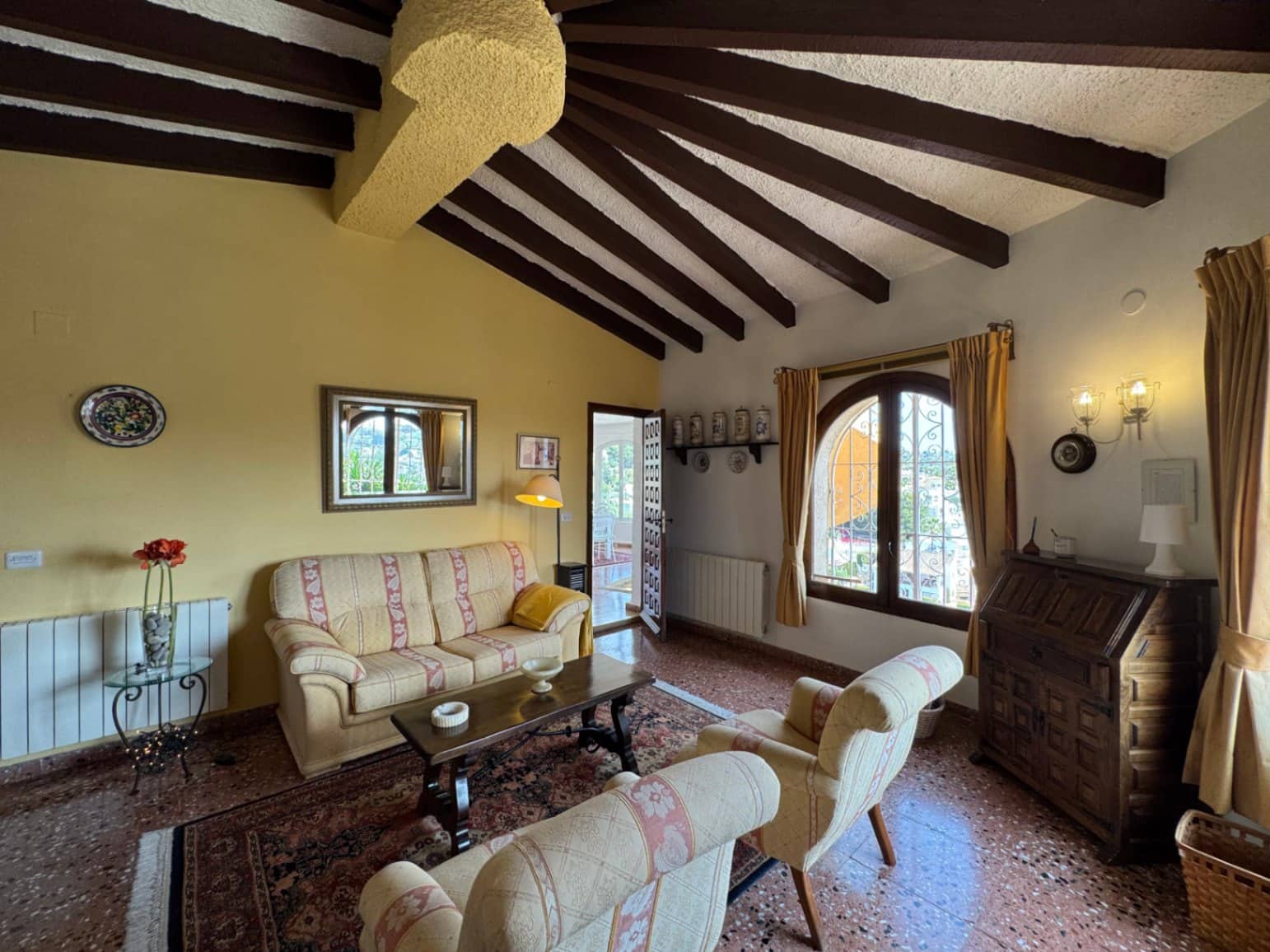 3 makuuhuone Huvila myytävänä paikassa Benissa mukana 
autotalli - 475 000 € (Ref: 9062093)