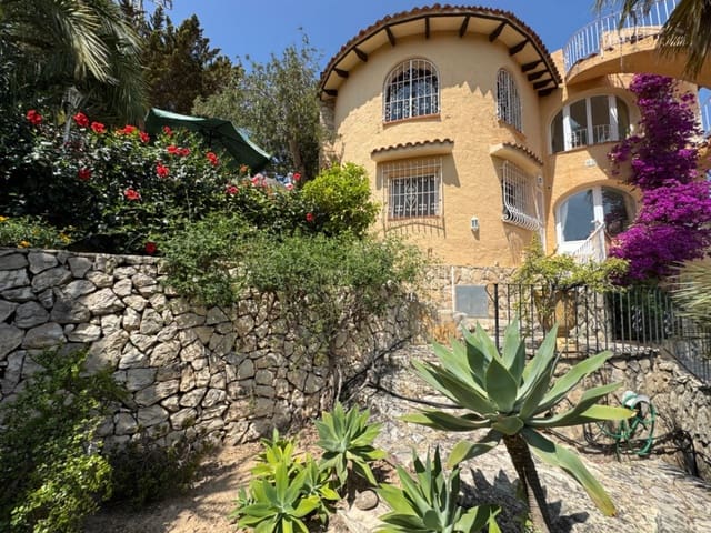 3 makuuhuone Huvila myytävänä paikassa Benissa mukana 
autotalli - 475 000 € (Ref: 9062093)