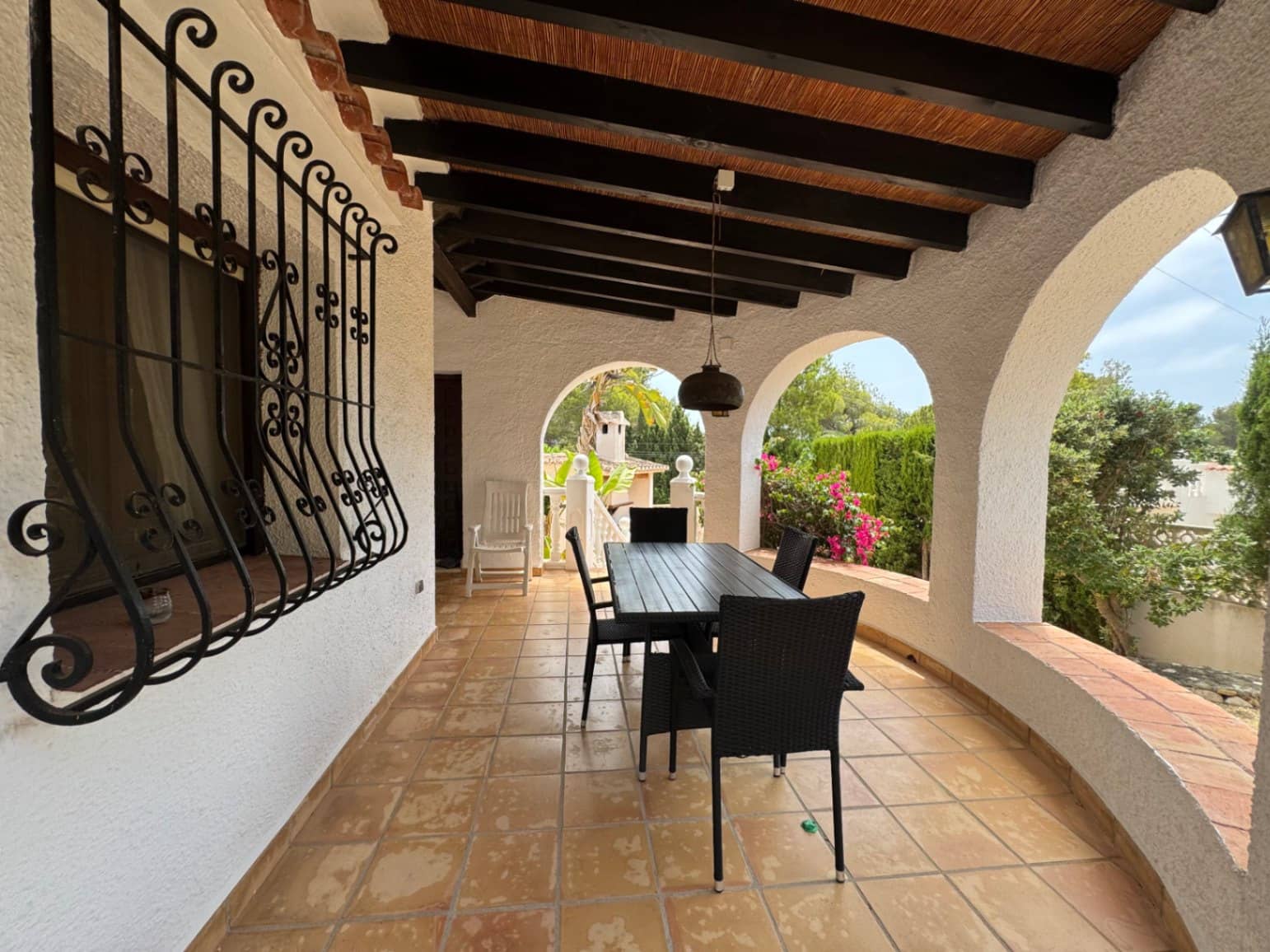 2 makuuhuone Huvila myytävänä paikassa Benissa mukana uima-altaan 
autotalli - 448 900 € (Ref: 9108377)