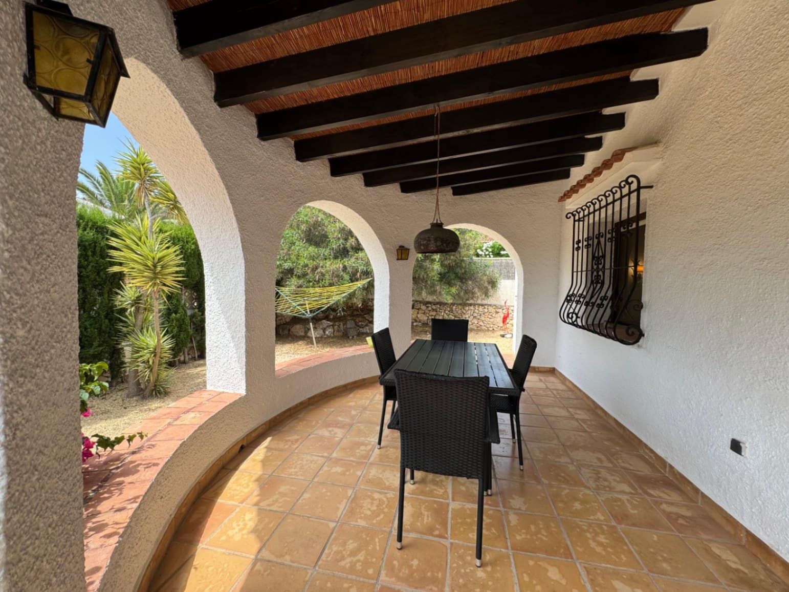 2 makuuhuone Huvila myytävänä paikassa Benissa mukana uima-altaan 
autotalli - 448 900 € (Ref: 9108377)