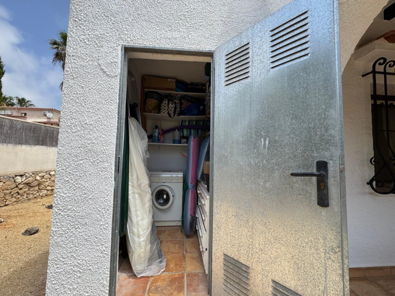 2 makuuhuone Huvila myytävänä paikassa Benissa mukana uima-altaan 
autotalli - 448 900 € (Ref: 9108377)