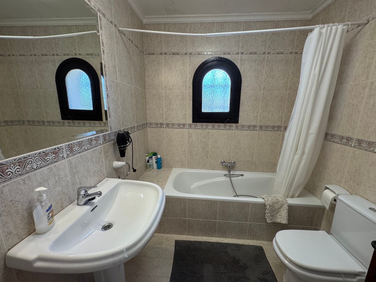 2 makuuhuone Huvila myytävänä paikassa Benissa mukana uima-altaan 
autotalli - 448 900 € (Ref: 9108377)