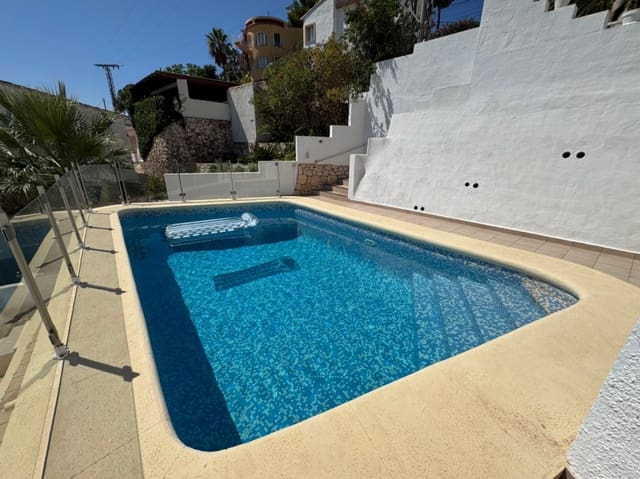 4 bedroom Villa for sale in Benissa with pool garage - € 615,000 (Ref: 9148782)