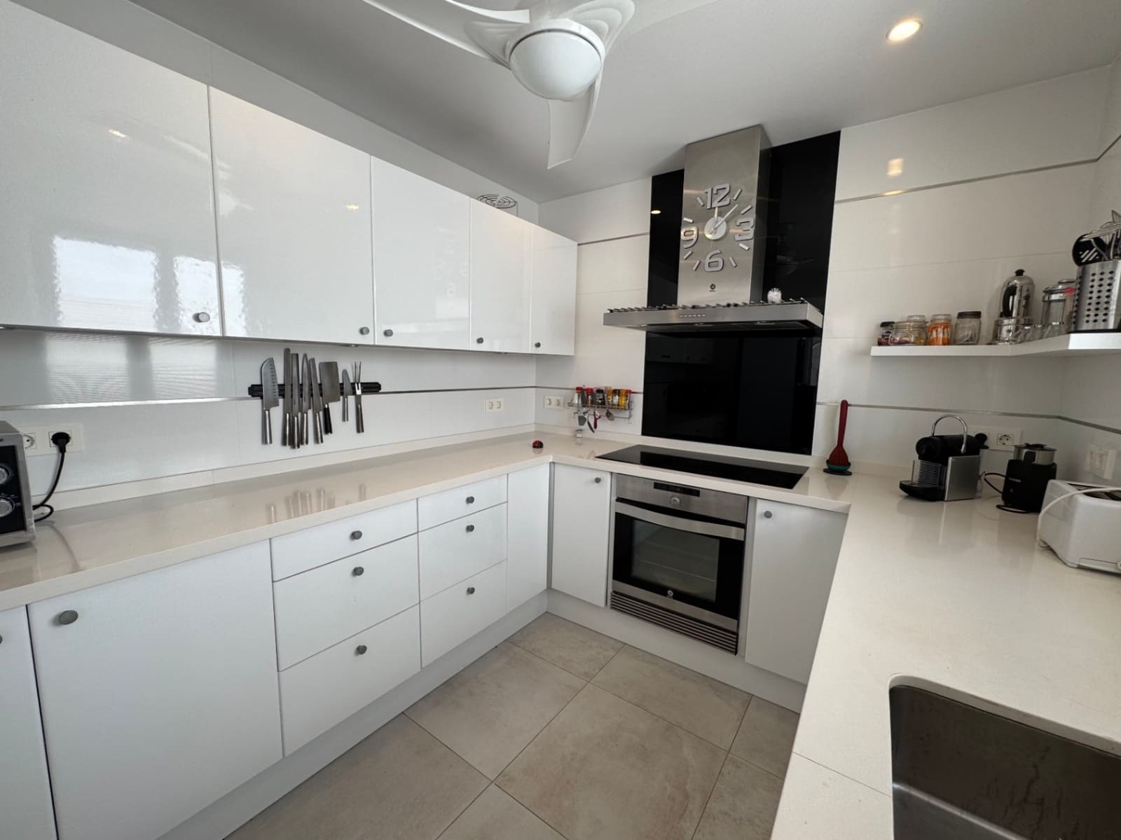 4 bedroom Villa for sale in Benissa with pool garage - € 615,000 (Ref: 9148782)