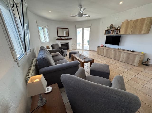 4 bedroom Villa for sale in Benissa with pool garage - € 615,000 (Ref: 9148782)