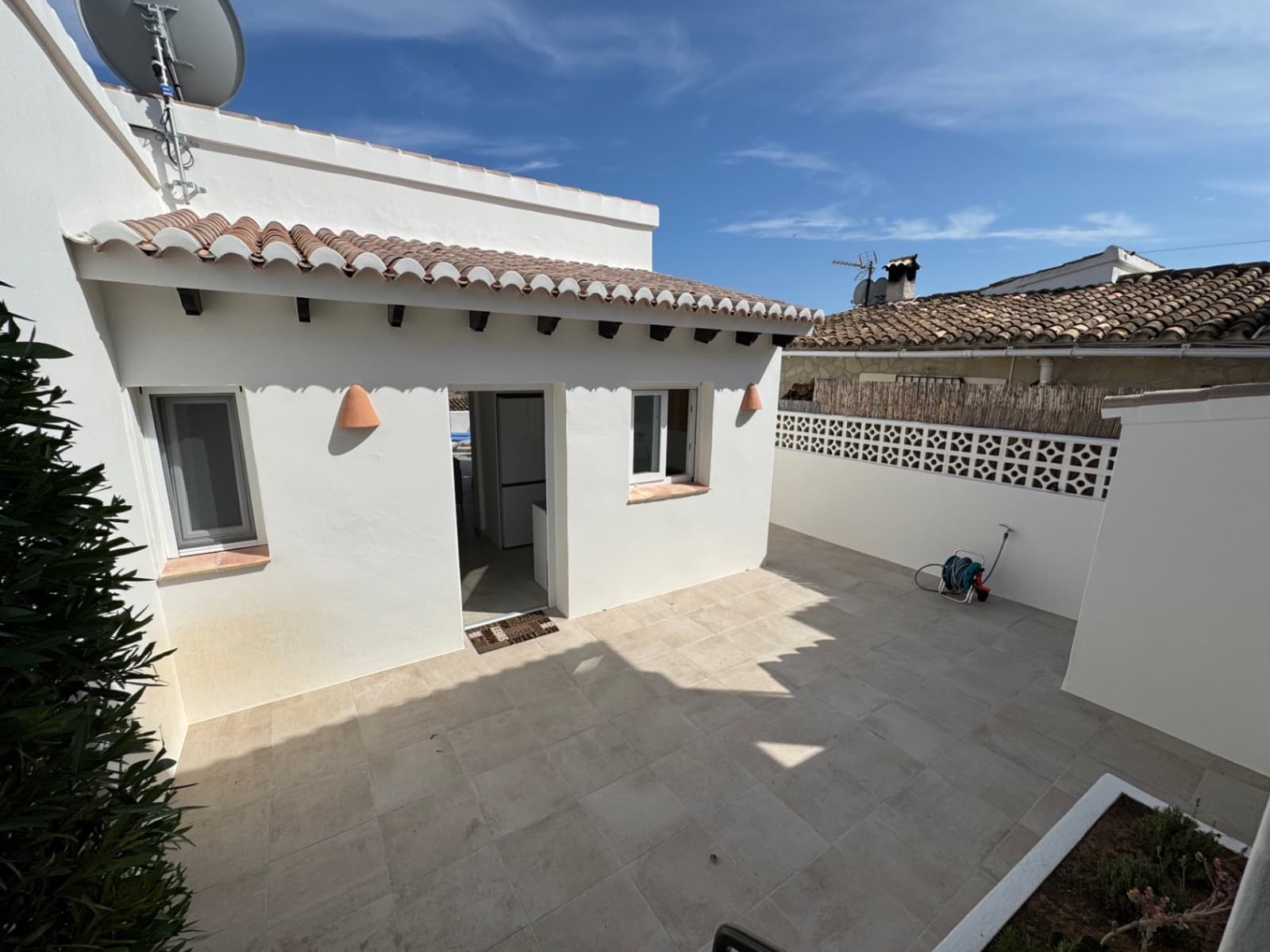 2 makuuhuone Huvila vuokrattavana paikassa Moraira mukana uima-altaan 
autotalli - 1 600 € (Ref: 9154697)