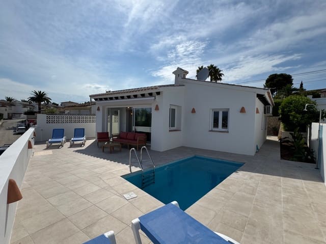 2 soveværelse Villa til leje i Moraira, Teulada-Moraira med swimmingpool garage - € 1.600 (Ref: 9154697)