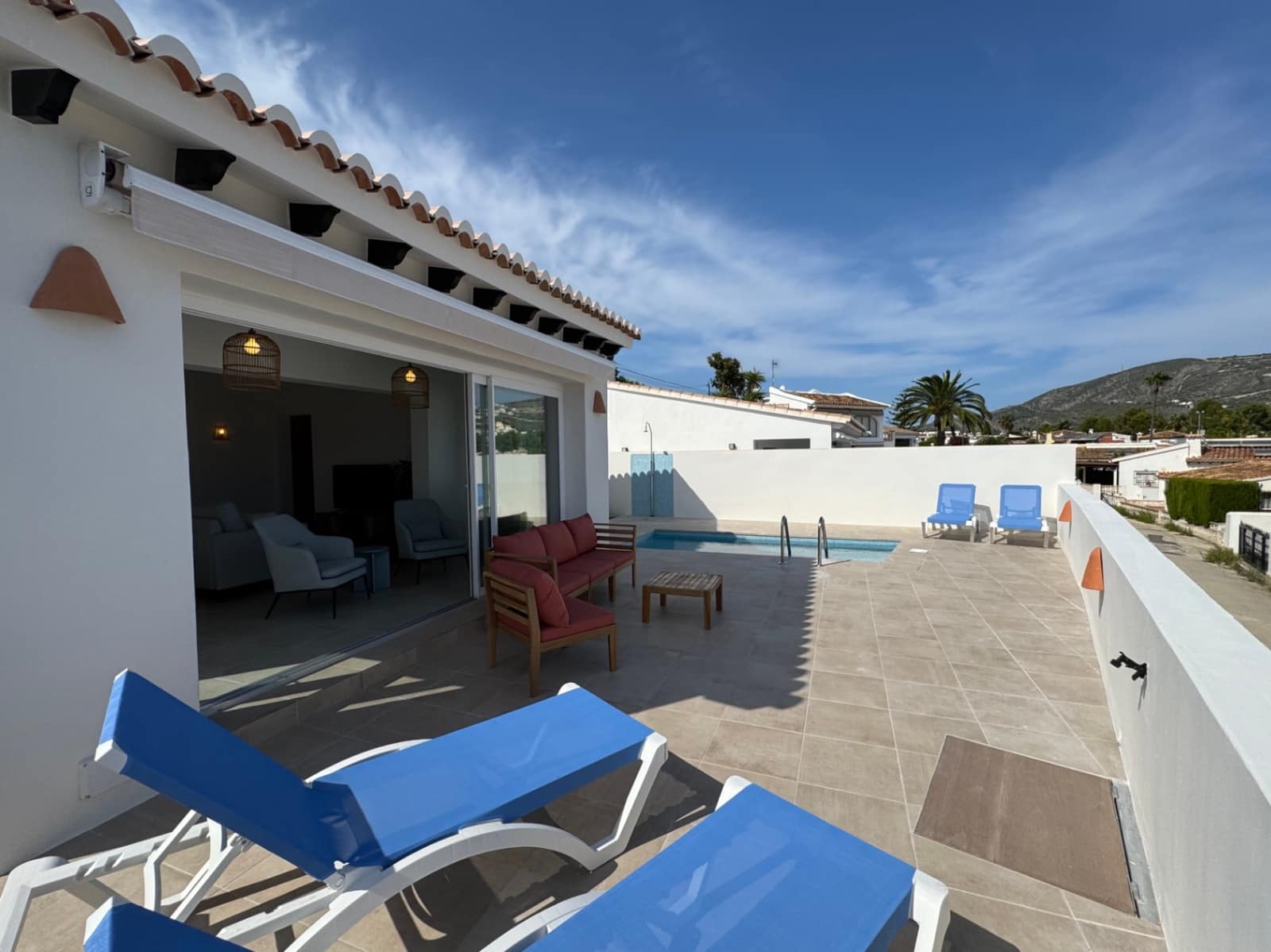 2 makuuhuone Huvila vuokrattavana paikassa Moraira mukana uima-altaan 
autotalli - 1 600 € (Ref: 9154697)