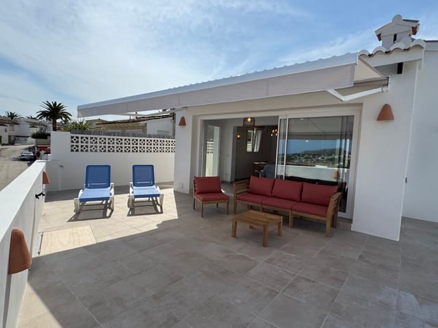 2 soveværelse Villa til leje i Moraira, Teulada-Moraira med swimmingpool garage - € 1.600 (Ref: 9154697)