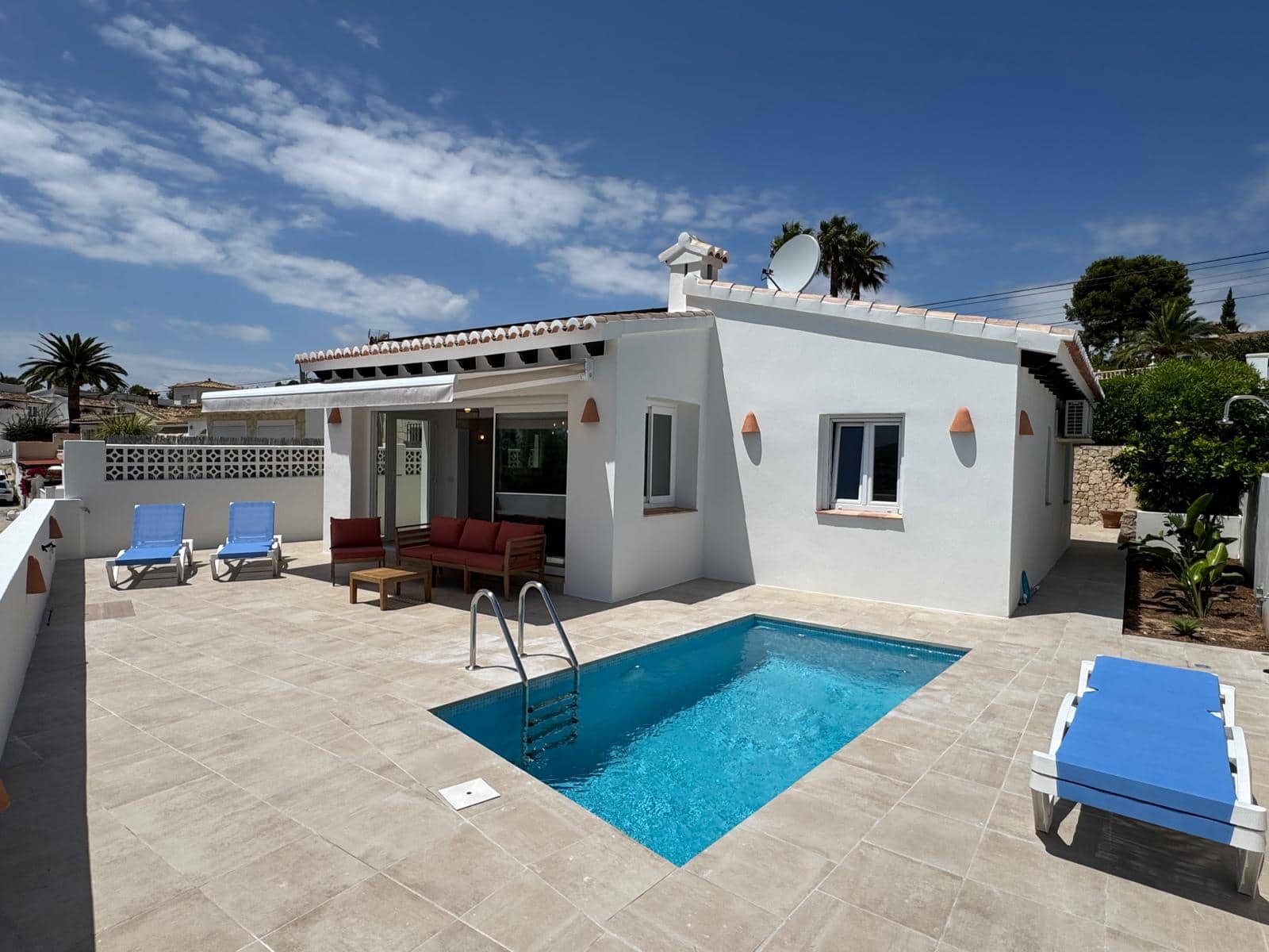 2 makuuhuone Huvila vuokrattavana paikassa Moraira mukana uima-altaan 
autotalli - 1 600 € (Ref: 9154697)