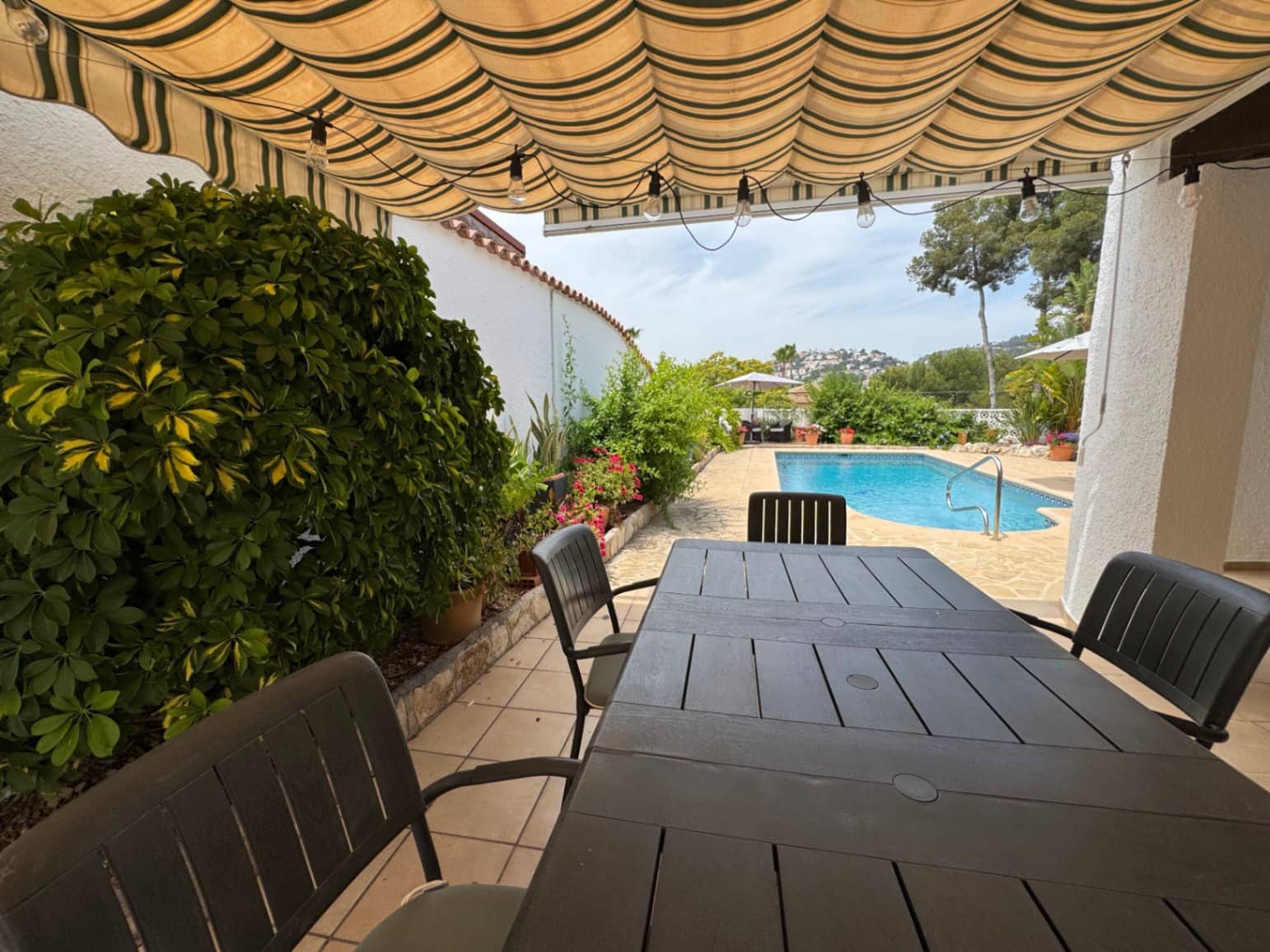 3 sovrum Villa till salu i Moraira med pool garage - 750 000 € (Ref: 9185003)