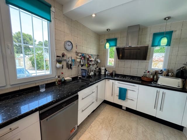 3 sovrum Villa till salu i Moraira, Teulada-Moraira med pool garage - 750 000 € (Ref: 9185003)