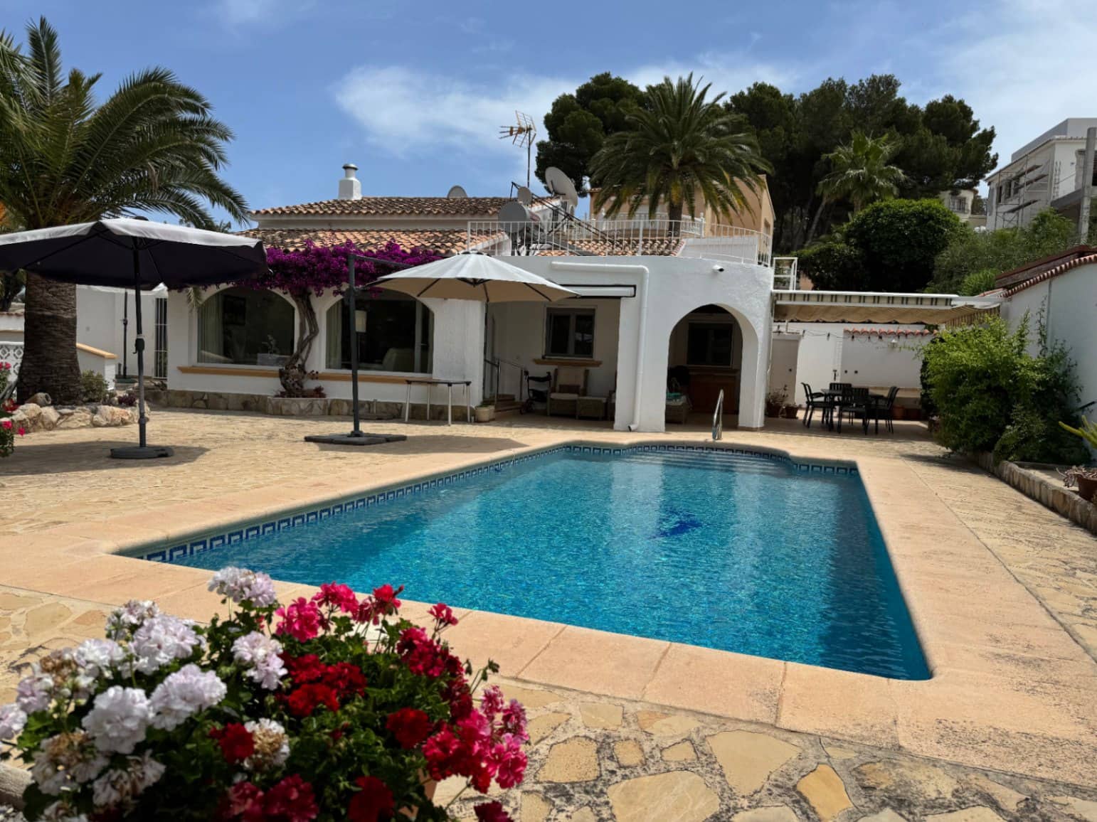 3 sovrum Villa till salu i Moraira med pool garage - 750 000 € (Ref: 9185003)