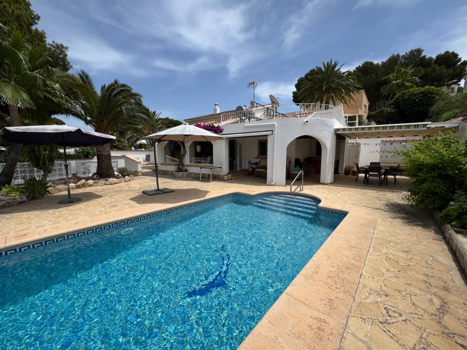 3 sovrum Villa till salu i Moraira med pool garage - 750 000 € (Ref: 9185003)
