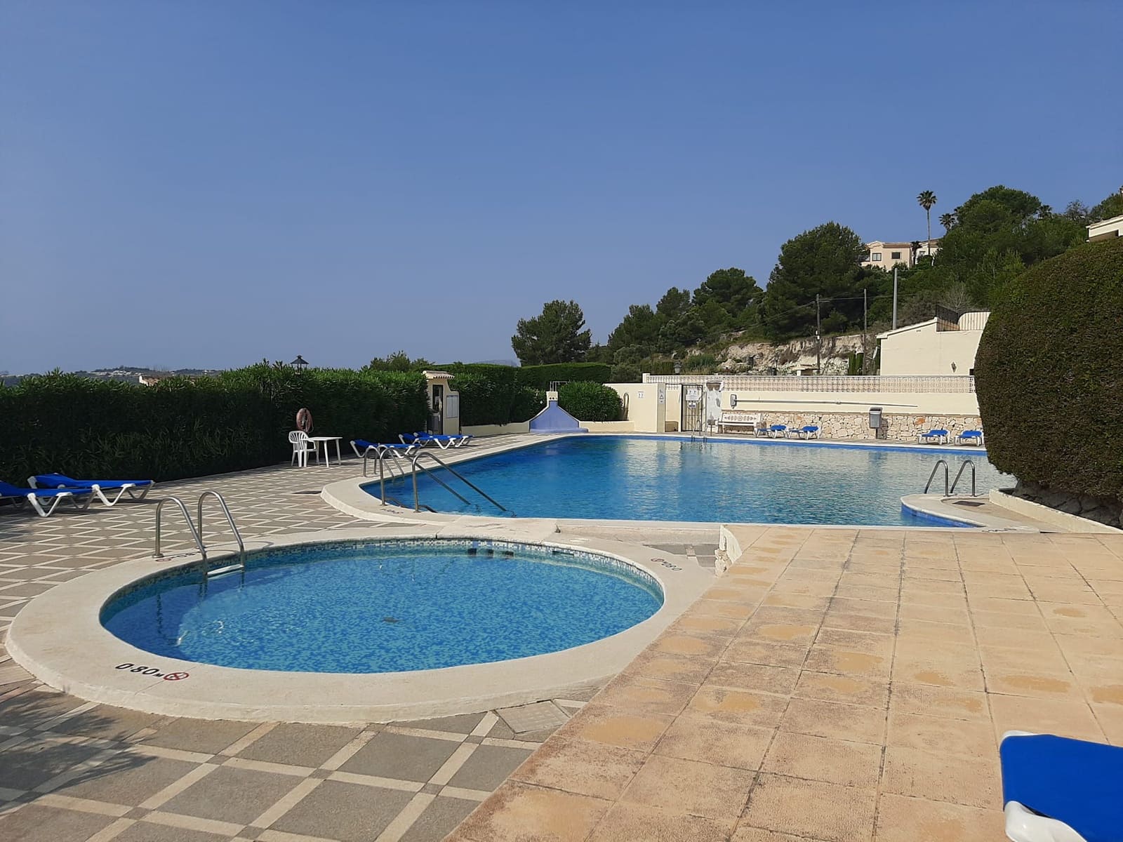 2 soveværelse Lejlighed til salg i Teulada med swimmingpool - € 220.000 (Ref: 9195188)