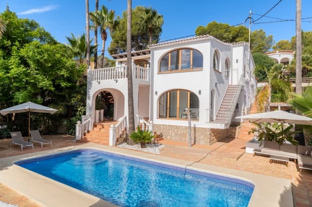 3 soveværelse Villa til salg i Benissa med swimmingpool garage - € 795.000 (Ref: 9206162)