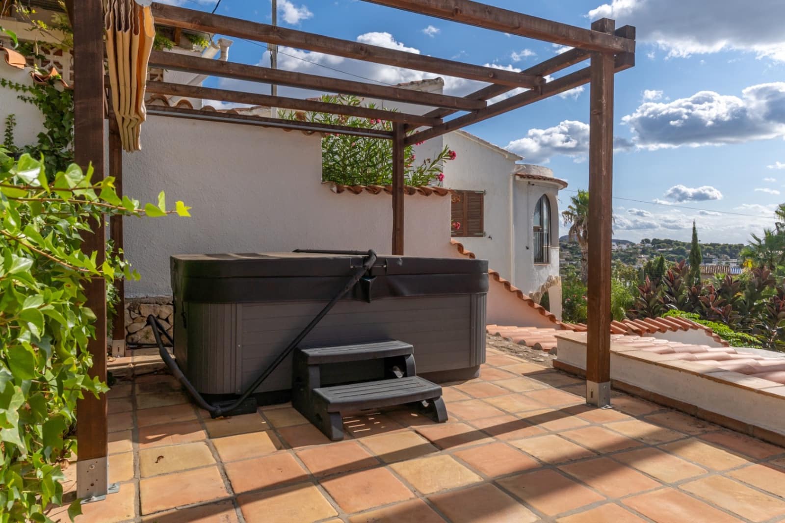 3 sypialnia Willa na sprzedaż w Benissa z basenem garażem - 795 000 € (Ref: 9206162)