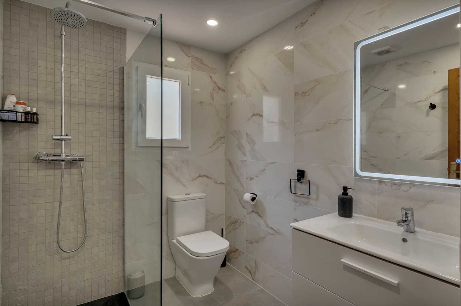 3 sypialnia Willa na sprzedaż w Benissa z basenem garażem - 795 000 € (Ref: 9206162)