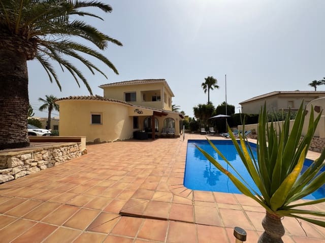 3 sovrum Villa till salu i Moraira, Teulada-Moraira med pool garage - 725 000 € (Ref: 9232093)