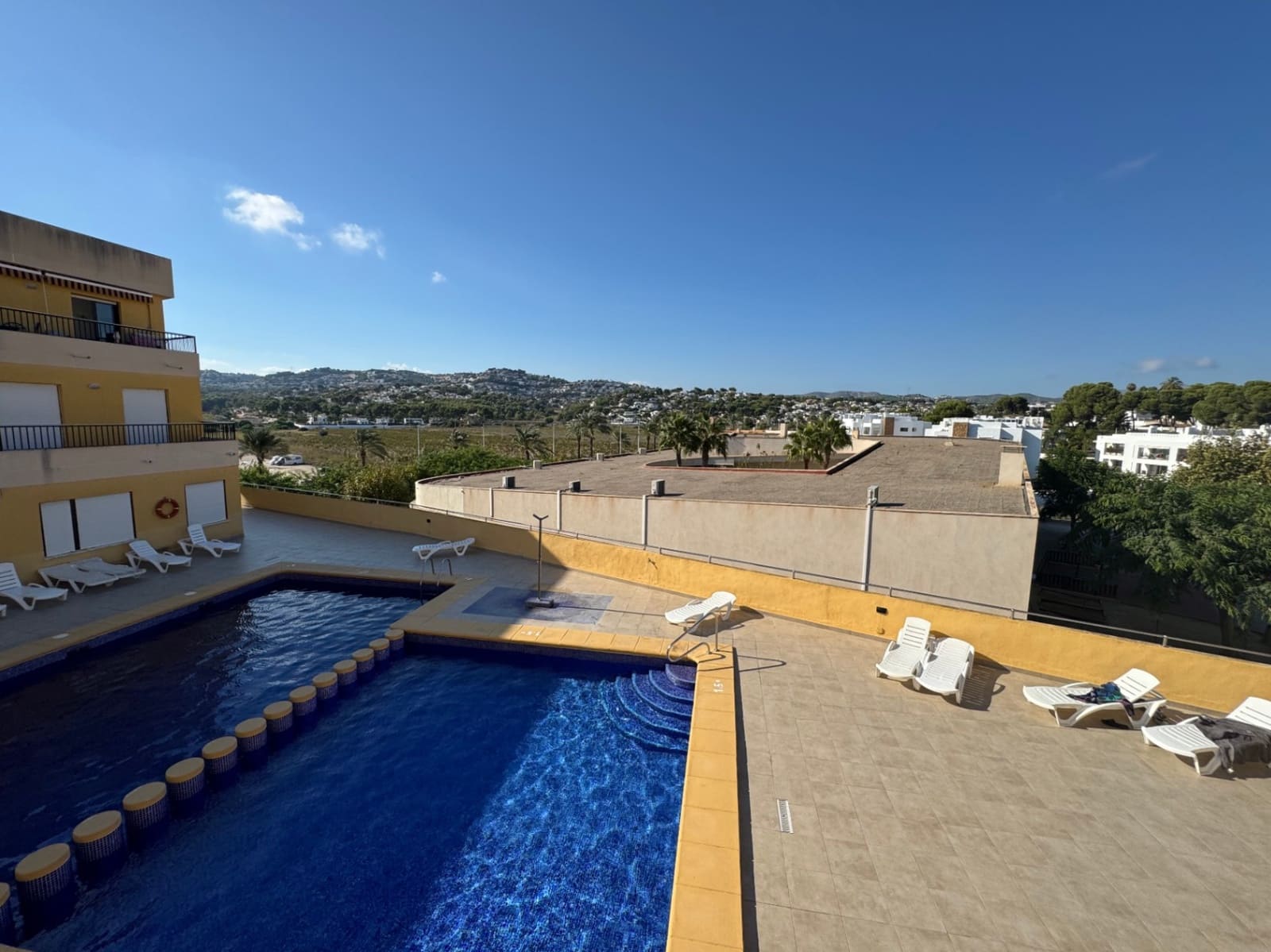 2 soveværelse Lejlighed til salg i Moraira med swimmingpool - € 330.000 (Ref: 9284859)