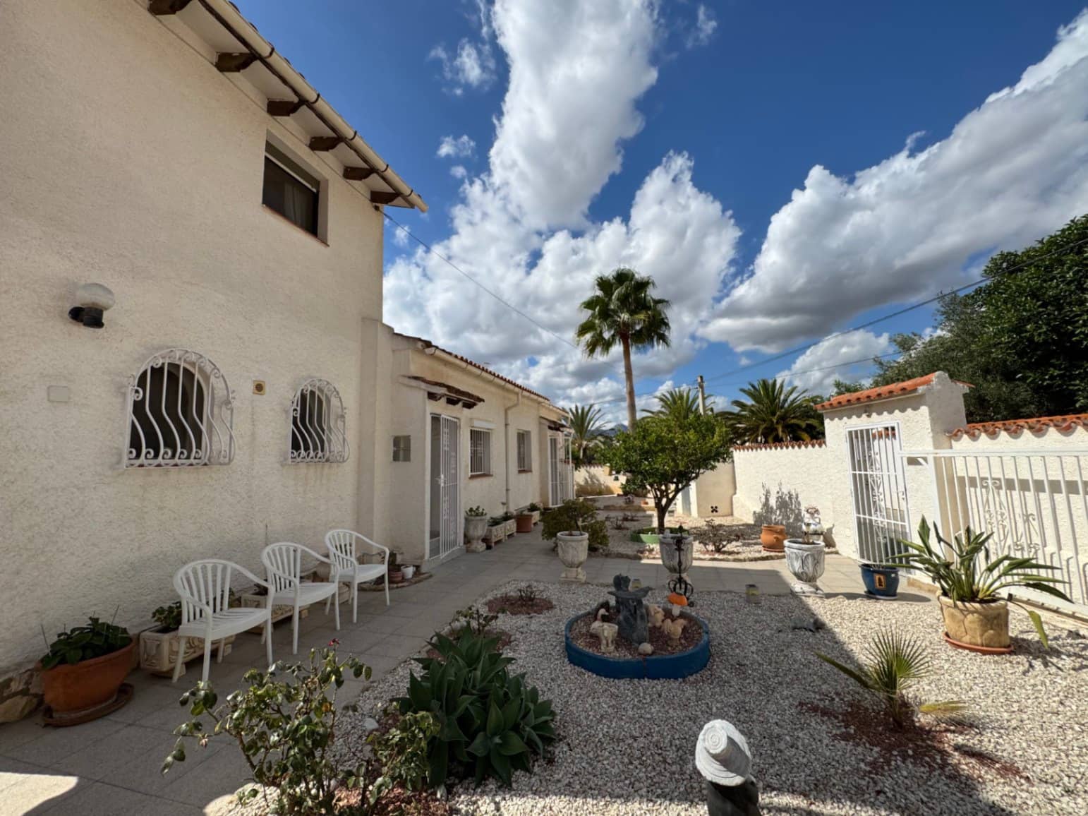 5 bedroom Villa for sale in Benissa with pool garage - € 550,000 (Ref: 9284860)