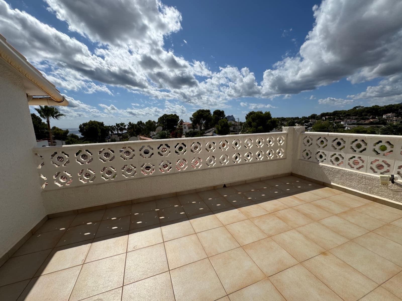 5 bedroom Villa for sale in Benissa with pool garage - € 550,000 (Ref: 9284860)