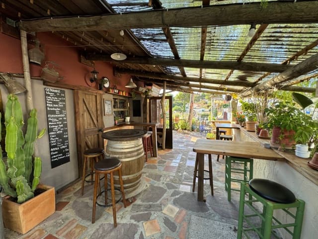 1 bedroom Commercial for sale in Moraira, Teulada-Moraira with garage - € 575,000 (Ref: 9284863)