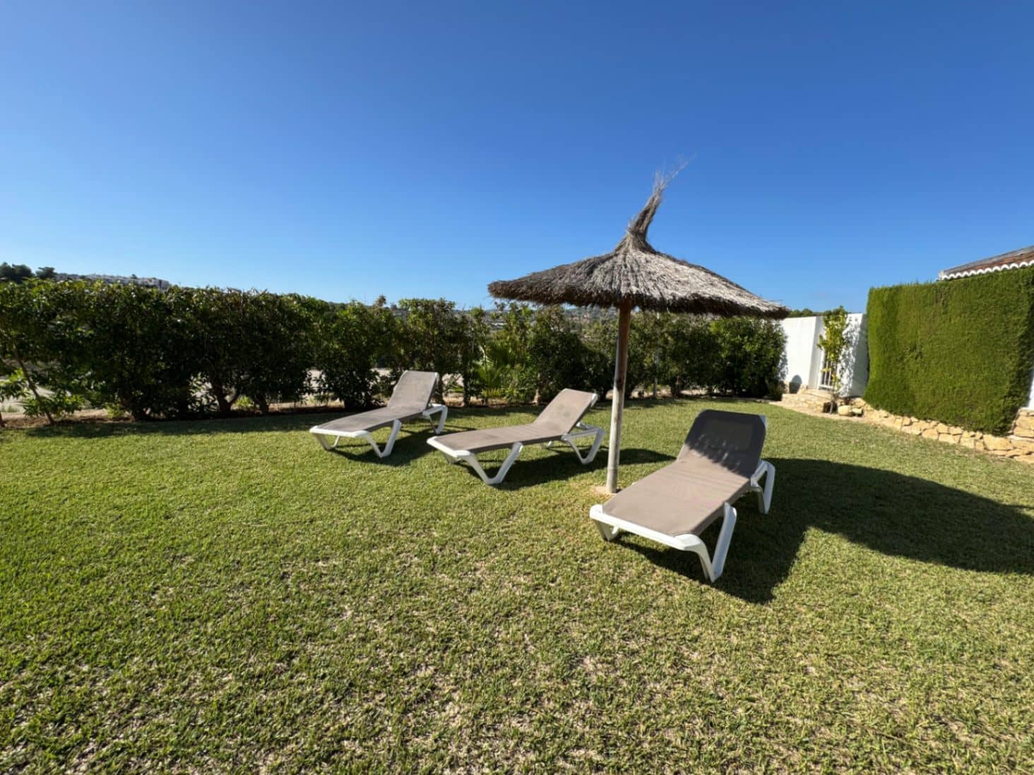 2 quarto Bungalow para venda em Moraira com piscina garagem - 275 000 € (Ref: 9296610)