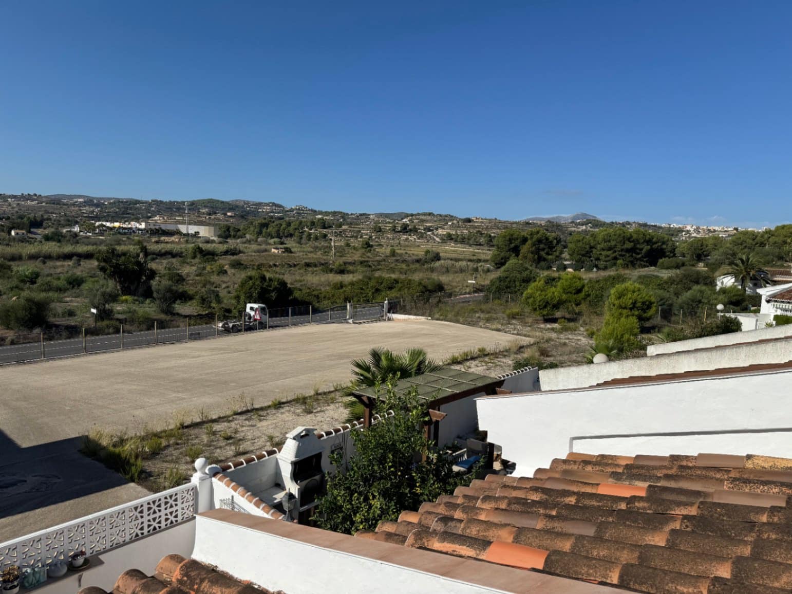 2 quarto Bungalow para venda em Moraira com piscina garagem - 275 000 € (Ref: 9296610)