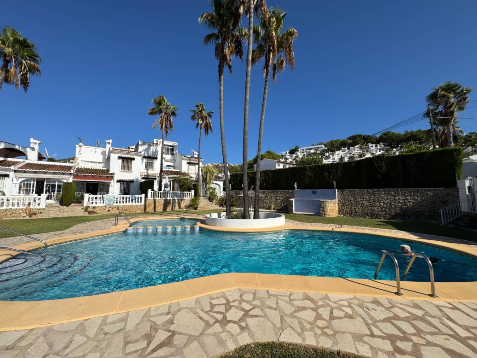 2 quarto Bungalow para venda em Moraira com piscina garagem - 275 000 € (Ref: 9296610)