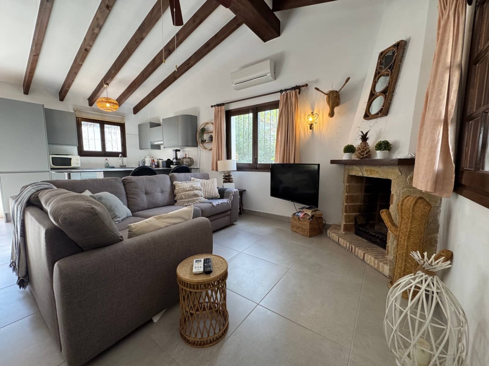 2 bedroom Bungalow for sale in Moraira with pool - € 310,000 (Ref: 9378529)