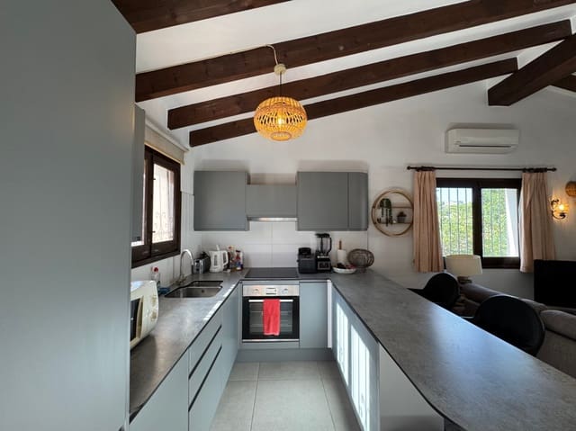 2 bedroom Bungalow for sale in Moraira, Teulada-Moraira with pool - € 310,000 (Ref: 9378529)