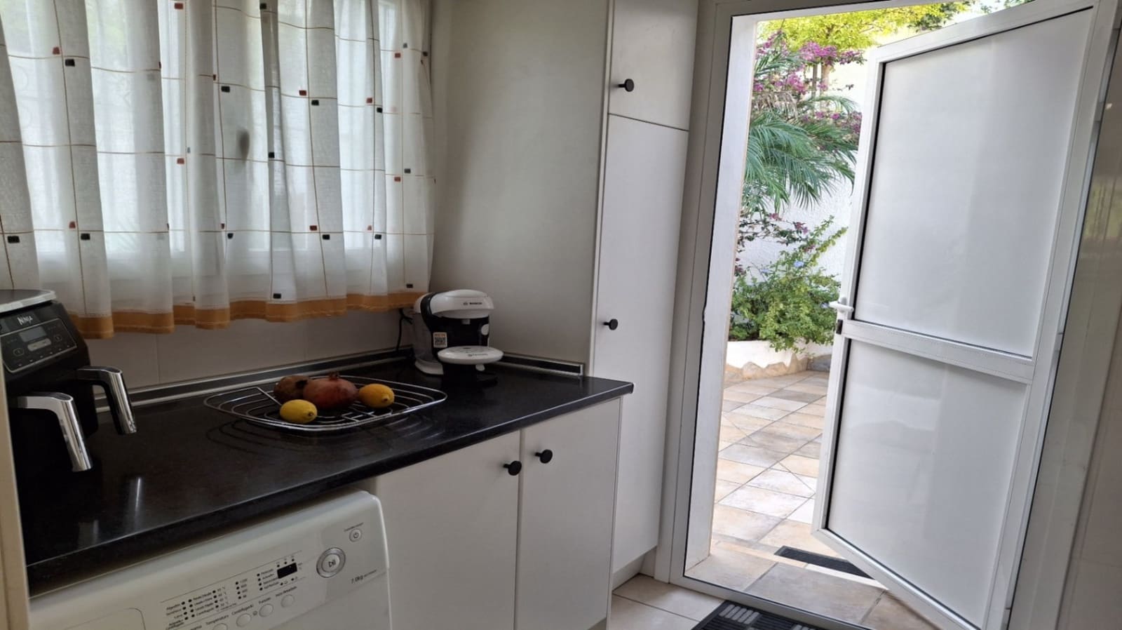 3 bedroom Villa for sale in Montemar with pool garage - € 525,000 (Ref: 9400334)