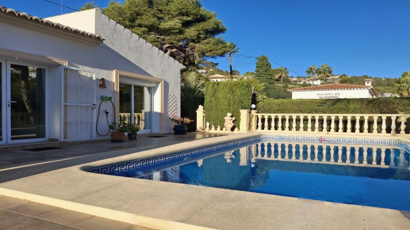 3 bedroom Villa for sale in Montemar with pool garage - € 525,000 (Ref: 9400334)