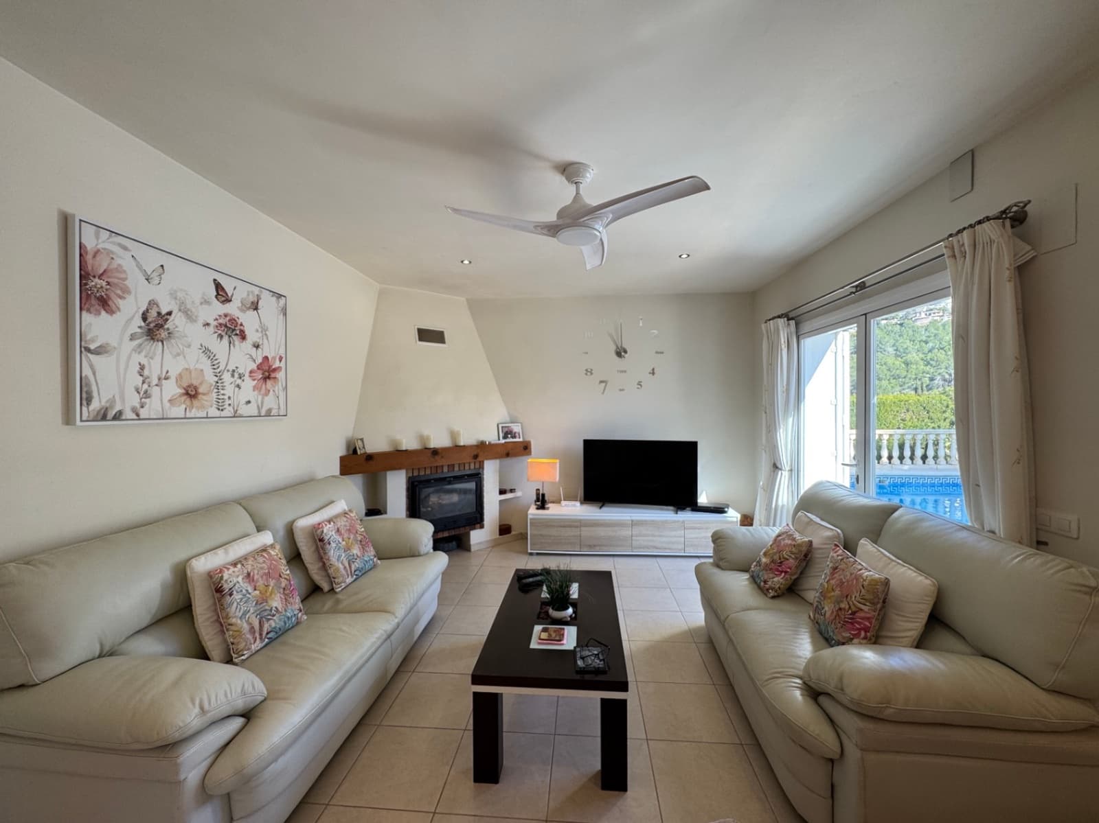 3 bedroom Villa for sale in Montemar with pool garage - € 499,000 (Ref: 9400334)